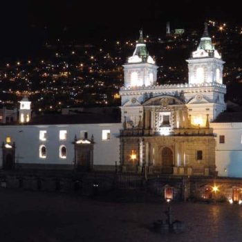 Tu-hotel-en-ecuador-quito-noche-slider-2-900x500